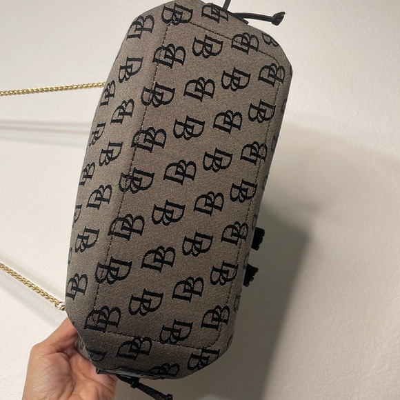 Dooney & Bourke Vintage Signature Tassel Tote Black/Grey No Callouts Looks new - Picture 5 of 10